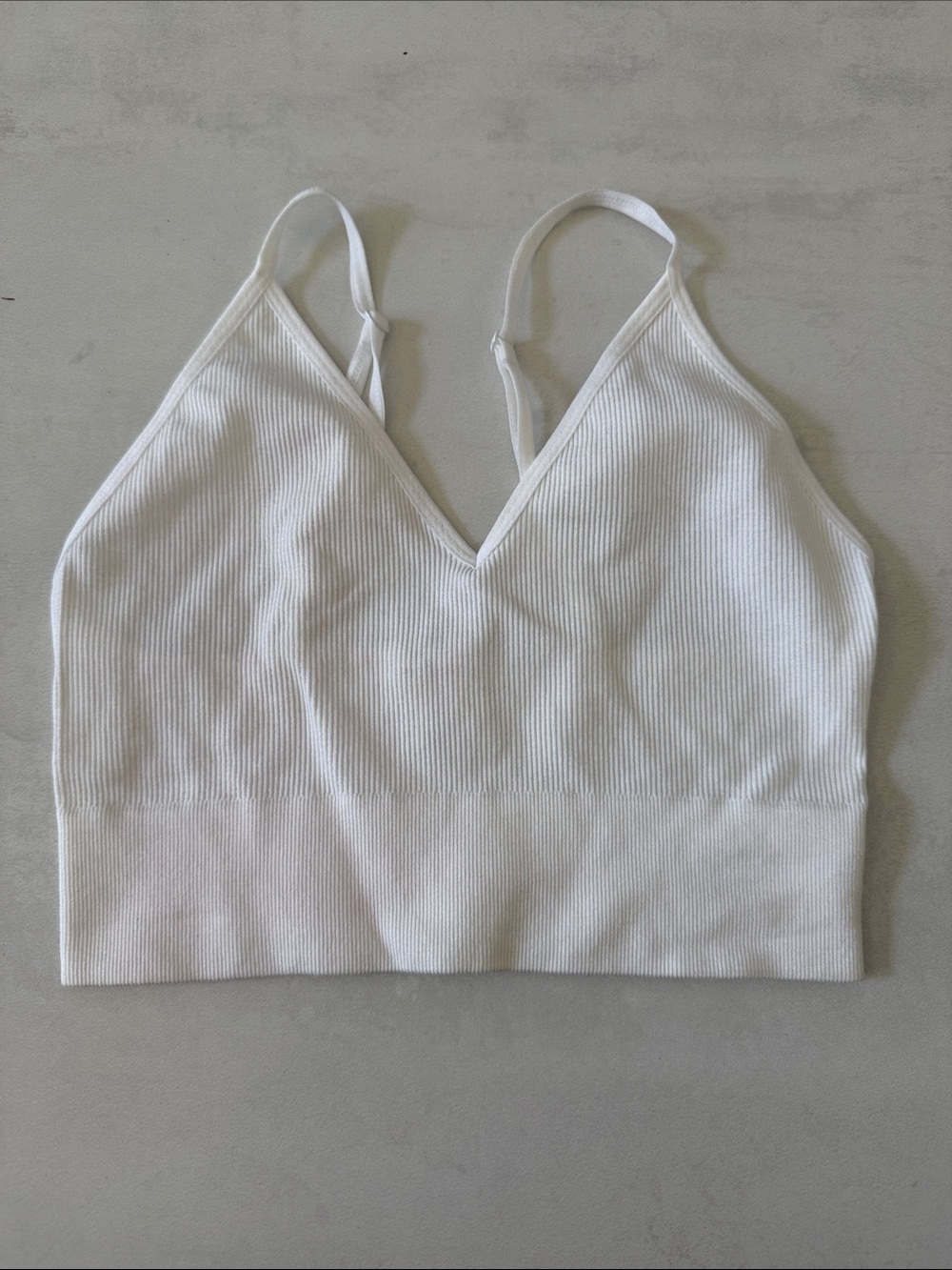 Bozzolo White Ribbed V-Neck Crop Tank